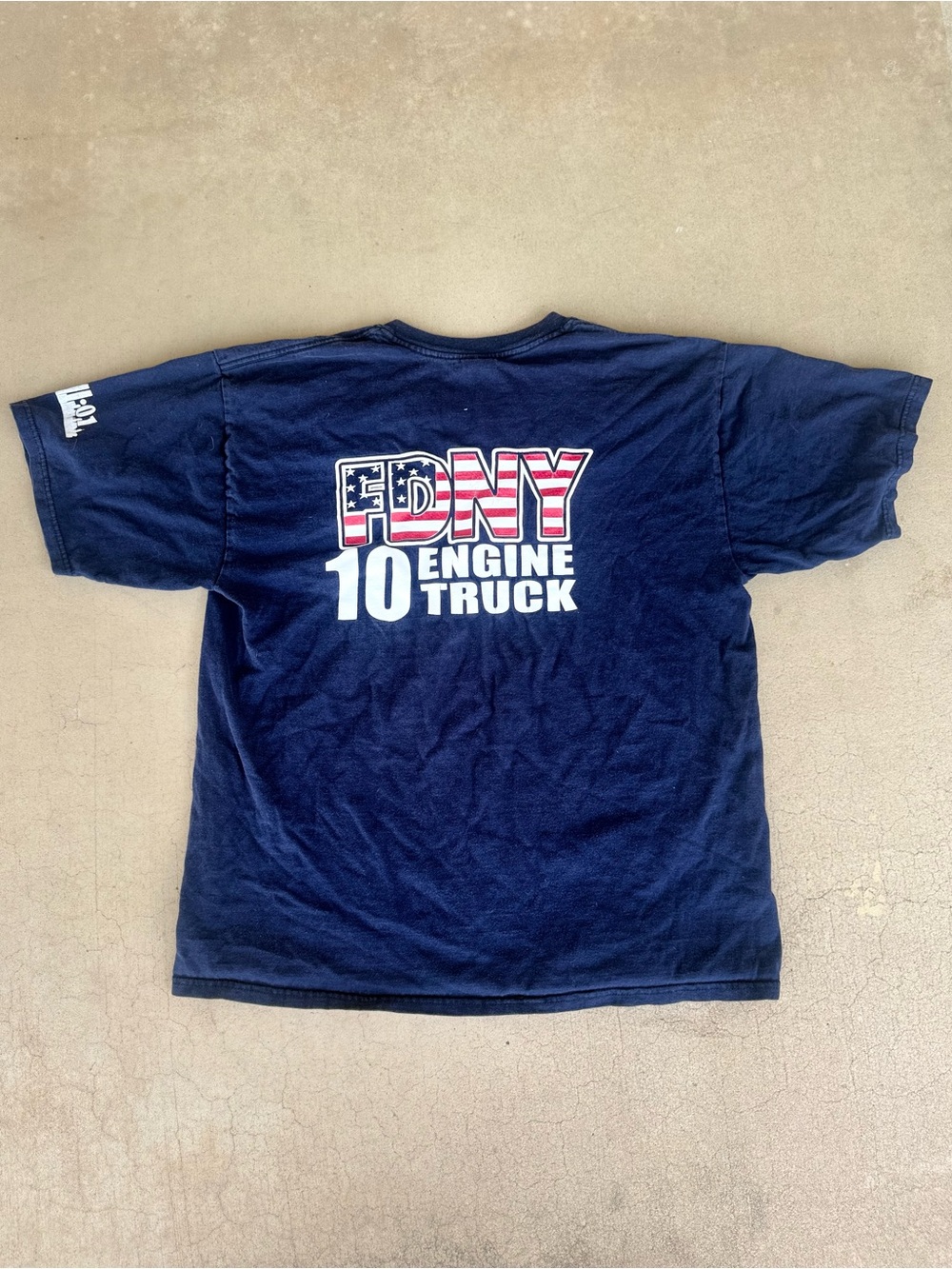 Vintage 2001 FDNY Ten House Engine 10 9/11 Memorial T-Shirt Size XL